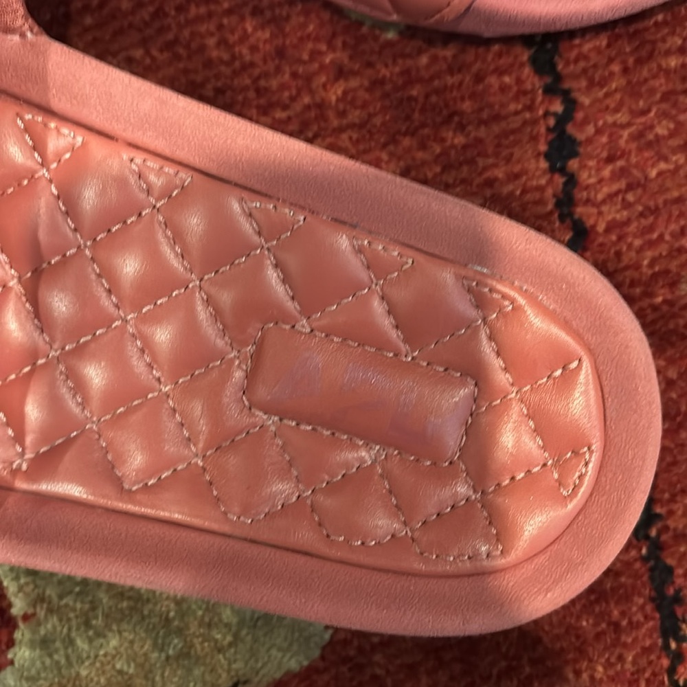 Apl Lusso Slides - image 2